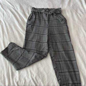Paper bag dress pants black plaid size 6